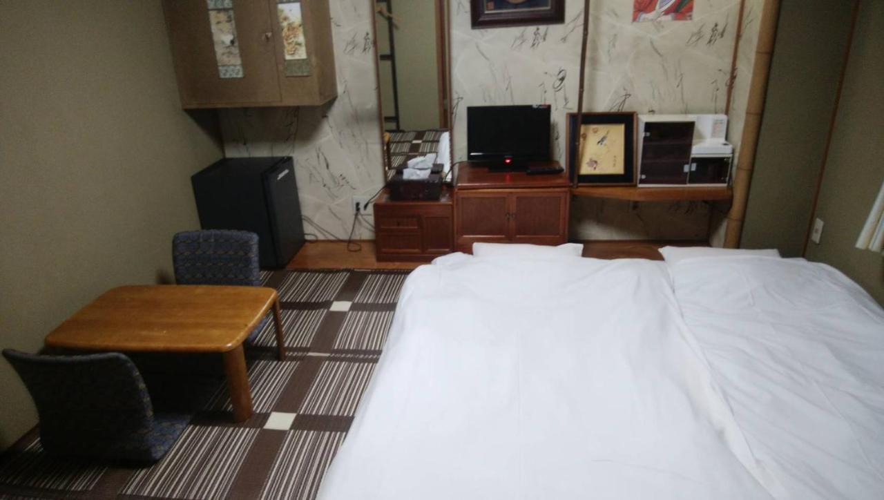 Family & Bakpak Tokyo Hostel Bagian luar foto